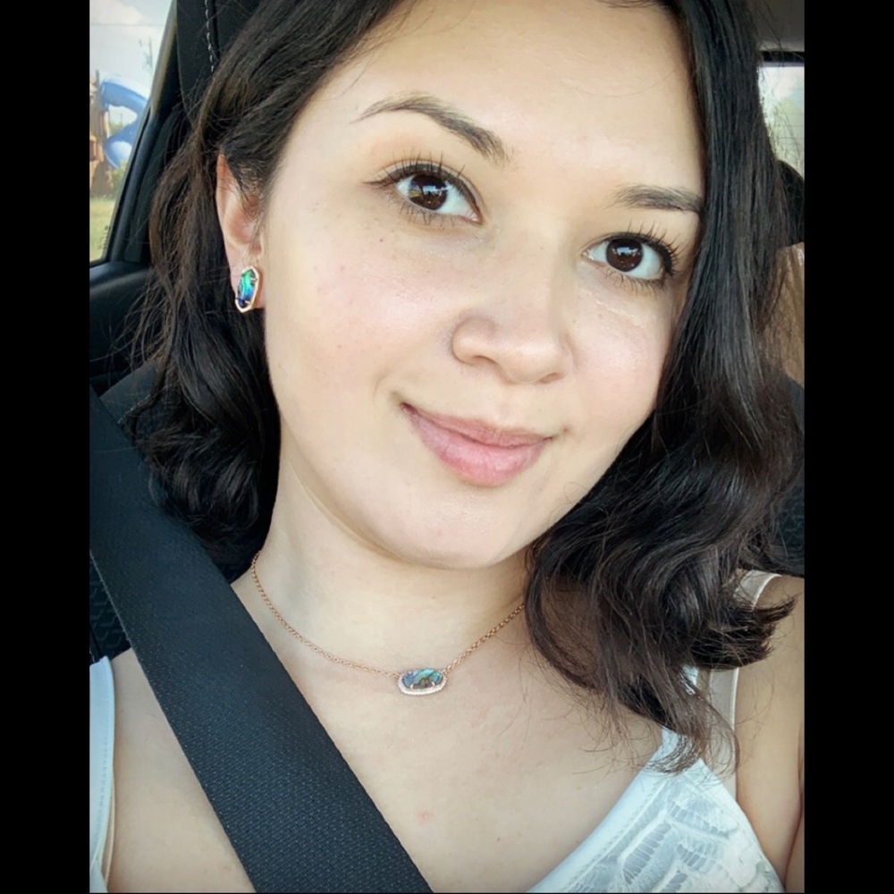 Meet your Posher, Nicole